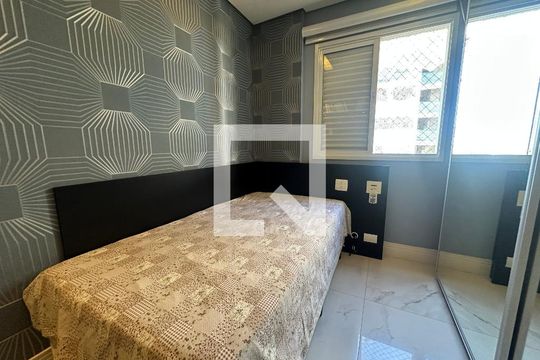 Suíte 1 de apartamento para alugar com 2 quartos, 84m² em Alphaville Industrial, Barueri