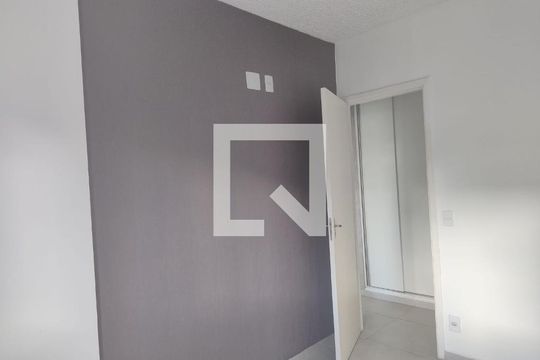 Corredor de apartamento à venda com 2 quartos, 54m² em Jardim do Líbano, Barueri