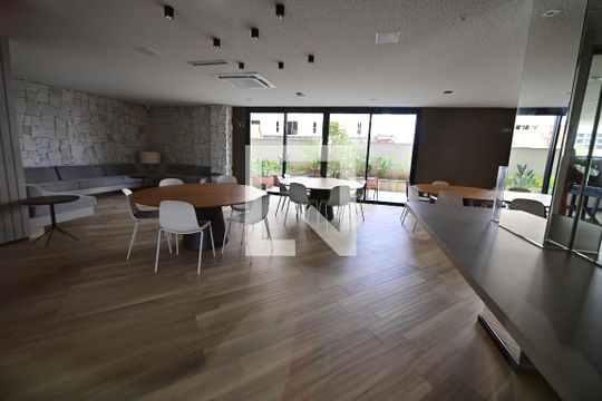 Apartamento para alugar com 2 quartos, 69m² em Setor Bueno, Goiânia