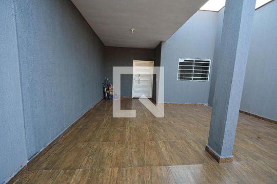 Casa para alugar com 3 quartos, 300m² em Jardim Petropolis, Goiânia