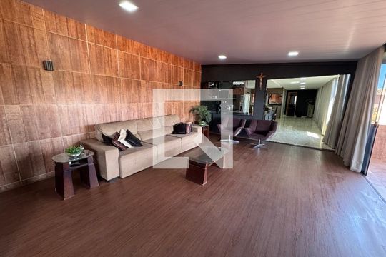 Casa à venda com 6 quartos, 400m² em Setor Habitacional Vicente Pires, Brasília
