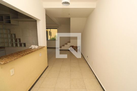 Casa para alugar com 3 quartos, 120m² em Praia do Flamengo, Salvador