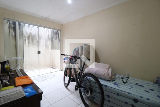 Quarto 1 de casa para alugar com 4 quartos, 243m² em Marta Helena, Uberlândia