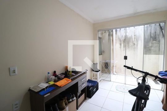 Quarto 1 de casa para alugar com 4 quartos, 243m² em Marta Helena, Uberlândia
