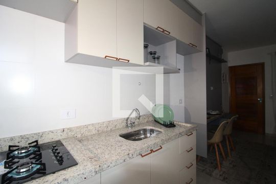 Sala / Cozinha de apartamento para alugar com 2 quartos, 49m² em Vila Isolina Mazzei, São Paulo