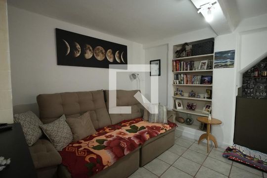 Sala de casa para alugar com 1 quarto, 80m² em Parque Oratório, Santo André
