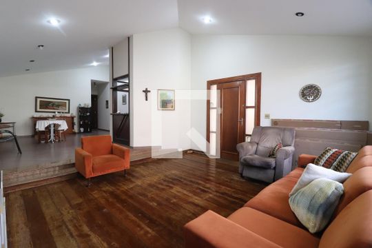 Sala de casa para alugar com 4 quartos, 115m² em Vigilato Pereira, Uberlândia