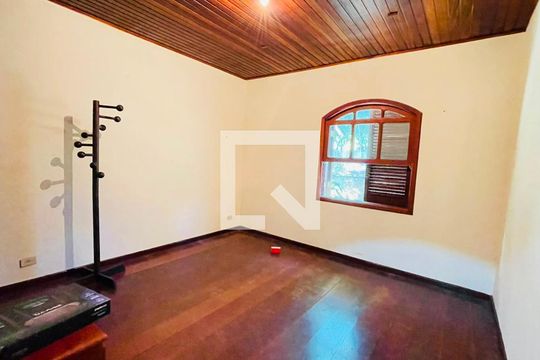 Quarto de casa de condomínio para alugar com 4 quartos, 287m² em Colonial Village (caucaia do Alto), Cotia