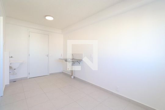 Sala/Cozinha/Área de serviço de apartamento para alugar com 1 quarto, 25m² em Parque Industrial Tomas Edson, São Paulo