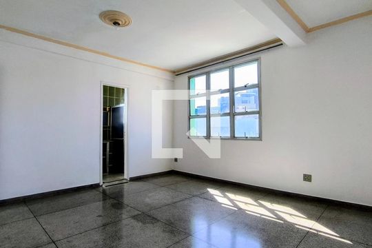 Apartamento para alugar com 2 quartos, 120m² em Floresta, Belo Horizonte