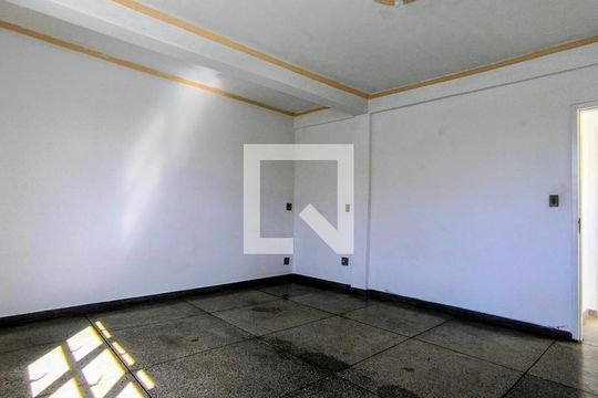 Apartamento para alugar com 2 quartos, 120m² em Floresta, Belo Horizonte