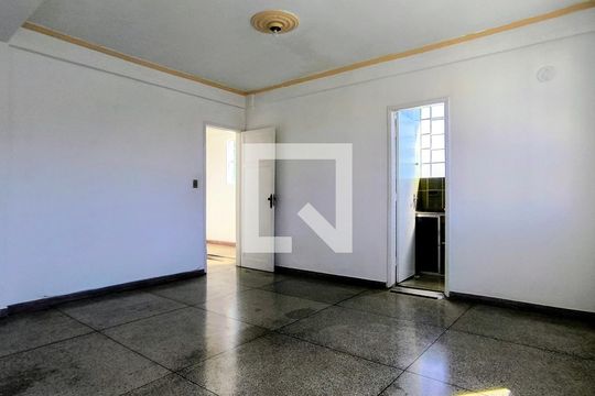 Suíte de apartamento para alugar com 2 quartos, 120m² em Floresta, Belo Horizonte
