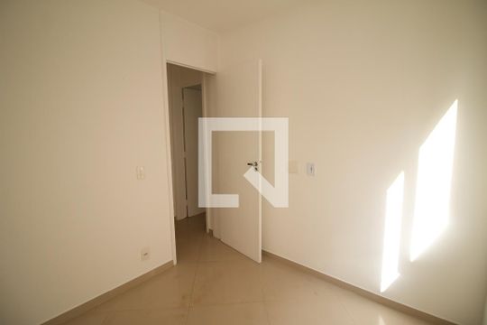 Quarto 1 de apartamento para alugar com 2 quartos, 50m² em Taquara, Rio de Janeiro