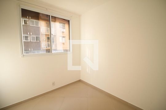 Quarto 1 de apartamento para alugar com 2 quartos, 50m² em Taquara, Rio de Janeiro