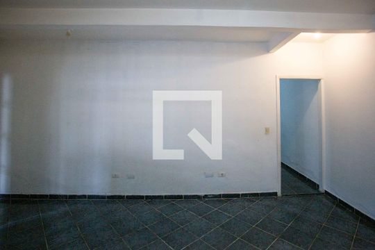 Sala Casa 1 de casa à venda com 7 quartos, 338m² em Taboão, Diadema
