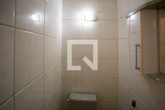 Banheiro Casa 1 de casa à venda com 7 quartos, 338m² em Taboão, Diadema