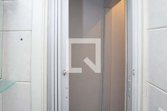 Banheiro Casa 1 de casa à venda com 7 quartos, 338m² em Taboão, Diadema