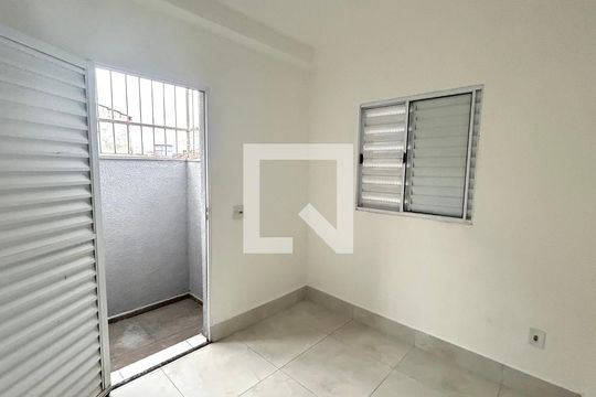 Quarto  de casa para alugar com 1 quarto, 26m² em Parque Continental Ii, Guarulhos