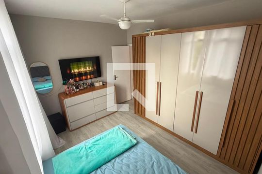 Quarto de apartamento para alugar com 3 quartos, 68m² em Vila Valqueire, Rio de Janeiro