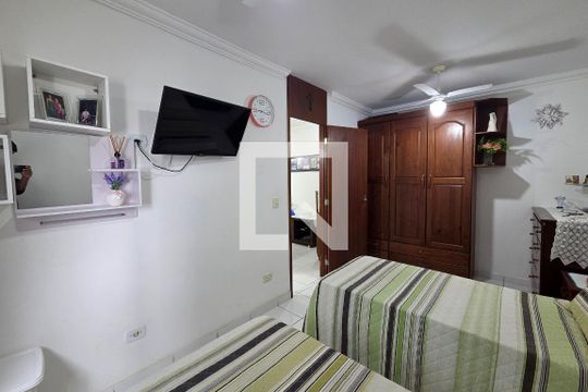 Quarto 1 de apartamento para alugar com 1 quarto, 56m² em Maracanã, Praia Grande