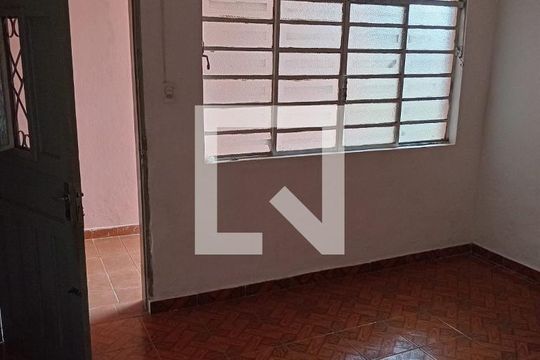 Sala de casa à venda com 4 quartos, 200m² em Rio Pequeno, São Paulo