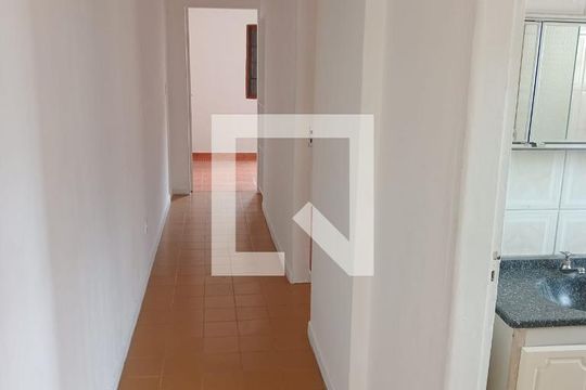 Corredor de casa à venda com 4 quartos, 200m² em Rio Pequeno, São Paulo
