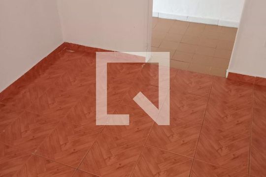 Quarto de casa à venda com 4 quartos, 200m² em Rio Pequeno, São Paulo