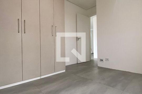 Suíte de apartamento para alugar com 2 quartos, 57m² em Jaguaribe, Osasco