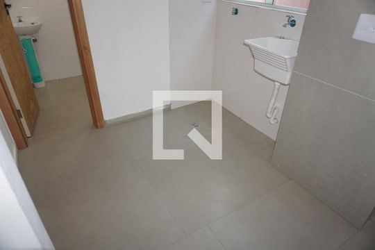Lavanderia de apartamento para alugar com 1 quarto, 40m² em Jardim Castilho, Embu das Artes