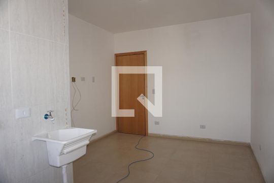 Sala/Cozinha de apartamento para alugar com 1 quarto, 40m² em Jardim Castilho, Embu das Artes