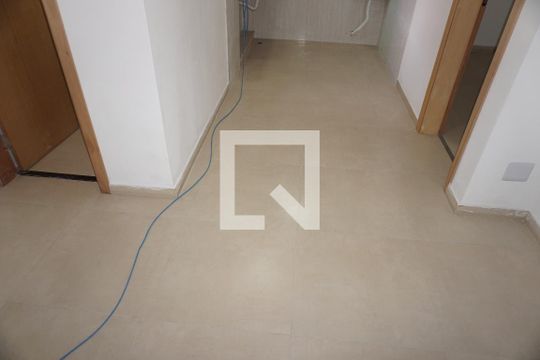 Sala/Cozinha de apartamento para alugar com 1 quarto, 40m² em Jardim Castilho, Embu das Artes
