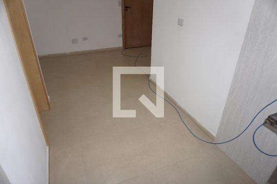 Sala/Cozinha de apartamento para alugar com 1 quarto, 40m² em Jardim Castilho, Embu das Artes