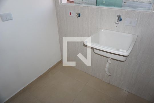 Lavanderia de apartamento para alugar com 1 quarto, 40m² em Jardim Castilho, Embu das Artes