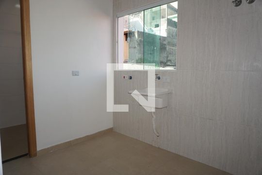Lavanderia de apartamento para alugar com 1 quarto, 40m² em Jardim Castilho, Embu das Artes