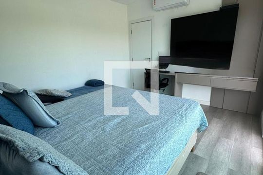 Quarto de casa de condomínio para alugar com 3 quartos, 230m² em Vargem Grande, Florianópolis