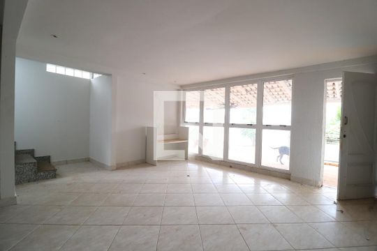Copa de casa para alugar com 3 quartos, 250m² em Cidade Jardim, Uberlândia