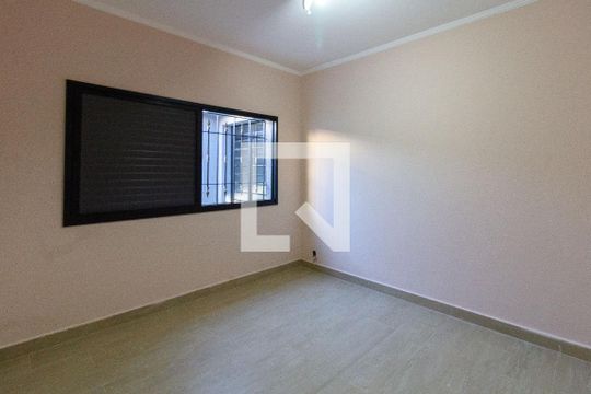 Quarto 1 de casa à venda com 3 quartos, 240m² em Jardim Cocaia, Guarulhos