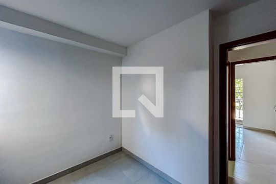 Quarto 1 de apartamento para alugar com 2 quartos, 40m² em Parque São Jorge, São Paulo