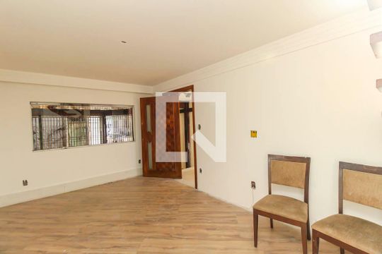 Casa à venda com 2 quartos, 117m² em Vila Antonieta, São Paulo