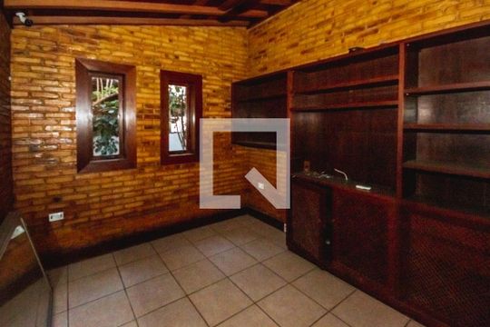 Casa para alugar com 4 quartos, 403m² em Pampulha, Belo Horizonte