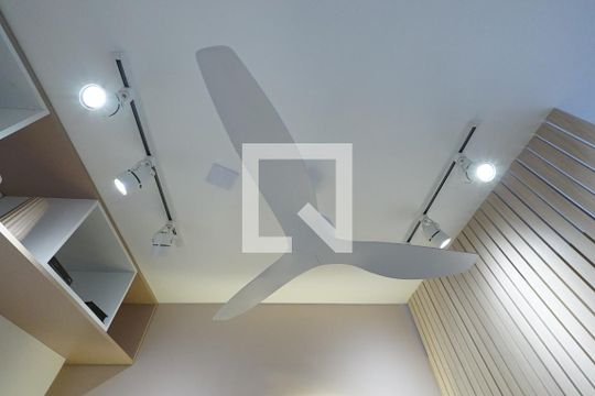 Sala de kitnet/studio para alugar com 1 quarto, 27m² em Vila Dom Pedro I, São Paulo