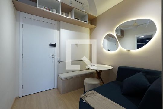 Sala de kitnet/studio para alugar com 1 quarto, 27m² em Vila Dom Pedro I, São Paulo