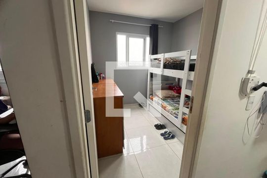 Quarto de apartamento à venda com 2 quartos, 33m² em Jardim Bandeirantes, São Paulo