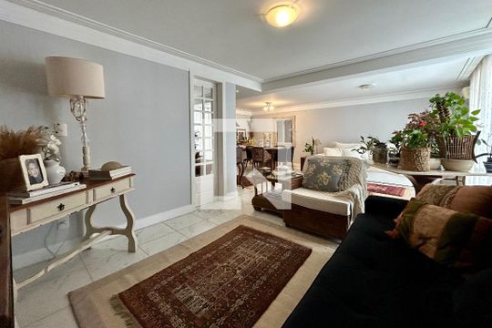 Sala 2 de apartamento para alugar com 2 quartos, 130m² em Centro, Florianópolis
