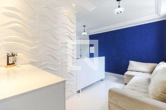 Sala de apartamento para alugar com 2 quartos, 48m² em Vila Carmosina, São Paulo