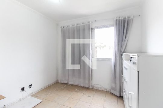 Quarto de apartamento para alugar com 2 quartos, 48m² em Vila Carmosina, São Paulo