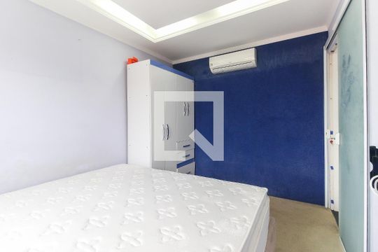 Quarto 2 de apartamento para alugar com 2 quartos, 48m² em Vila Carmosina, São Paulo