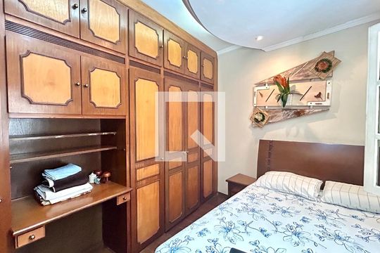 Quarto 2 de casa para alugar com 4 quartos, 200m² em Vila das Palmeiras, Guarulhos