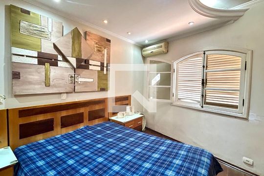 Quarto suíte 1 de casa para alugar com 4 quartos, 200m² em Vila das Palmeiras, Guarulhos