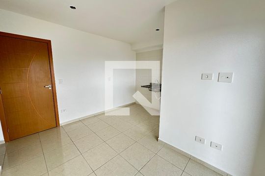 Sala de apartamento para alugar com 2 quartos, 46m² em Parque Sao Vicente, São Vicente